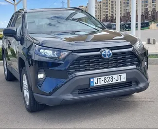 Frontansicht eines Mietwagens Toyota Rav4 in Tiflis, Georgien ✓ Auto Nr.4416. ✓ Automatisch TM ✓ 1 Bewertungen.