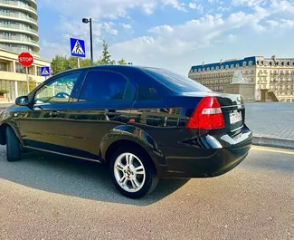 Mietwagen Chevrolet Aveo 2022 in Aserbaidschan, mit Benzin-Kraftstoff und 145 PS ➤ Ab 42 AZN pro Tag.