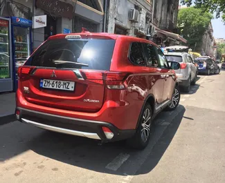 Vermietung Mitsubishi Outlander. Komfort, Crossover Fahrzeug zur Miete in Georgien ✓ Kaution Einzahlung von 900 GEL ✓ Versicherungsoptionen KFZ-HV, TKV, Insassen, Diebstahlschutz.