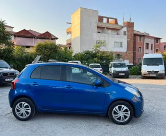 Autovermietung Toyota Yaris Nr.4488 Schaltgetriebe in Tirana, ausgestattet mit einem 1,4L Motor ➤ Von Skerdi in Albanien.