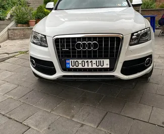 Frontansicht eines Mietwagens Audi Q5 in Tiflis, Georgien ✓ Auto Nr.4723. ✓ Automatisch TM ✓ 0 Bewertungen.