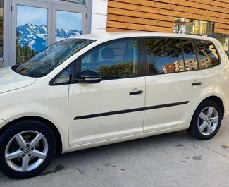 Autovermietung Volkswagen Touran Nr.4683 Automatisch in Tirana, ausgestattet mit einem 2,0L Motor ➤ Von Aldi in Albanien.