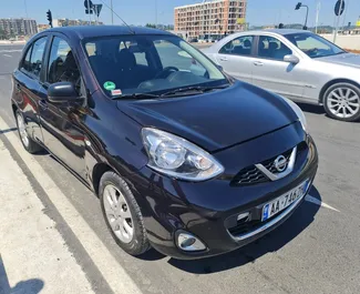 Frontansicht eines Mietwagens Nissan Micra in Tirana, Albanien ✓ Auto Nr.4513. ✓ Automatisch TM ✓ 0 Bewertungen.