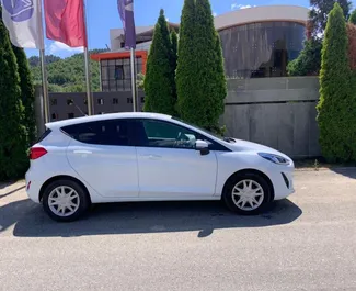 Autovermietung Ford Fiesta Nr.4611 Schaltgetriebe in Tirana, ausgestattet mit einem 1,5L Motor ➤ Von Artur in Albanien.