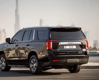 Frontansicht eines Mietwagens GMC Yukon in Dubai, VAE ✓ Auto Nr.4923. ✓ Automatisch TM ✓ 0 Bewertungen.