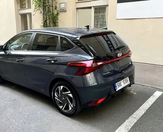 Autovermietung Hyundai i20 Nr.4789 Automatisch in Prag, ausgestattet mit einem 1,0L Motor ➤ Von Sergej in der Tschechischen Republik.