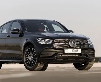 Frontansicht eines Mietwagens Mercedes-Benz GLC Coupe in Dubai, VAE ✓ Auto Nr.4930. ✓ Automatisch TM ✓ 0 Bewertungen.