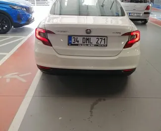 Vermietung Fiat Egea. Wirtschaft, Komfort Fahrzeug zur Miete in der Türkei ✓ Kaution Einzahlung von 50 USD ✓ Versicherungsoptionen KFZ-HV, TKV, Diebstahlschutz, Junge.