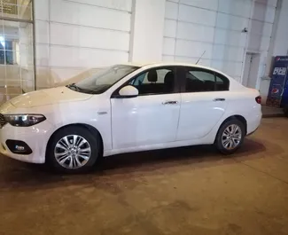 Autovermietung Fiat Egea Nr.4468 Schaltgetriebe am Flughafen Istanbul Sabiha Gokcen, ausgestattet mit einem 1,4L Motor ➤ Von Muhammet Yasir in der Türkei.