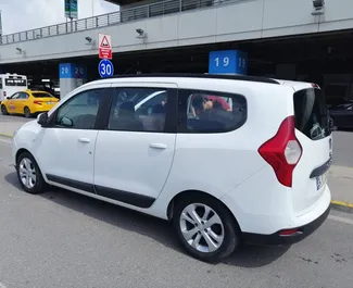 Frontansicht eines Mietwagens Dacia Lodgy am Flughafen Istanbul Sabiha Gokcen, Türkei ✓ Auto Nr.4884. ✓ Schaltgetriebe TM ✓ 3 Bewertungen.