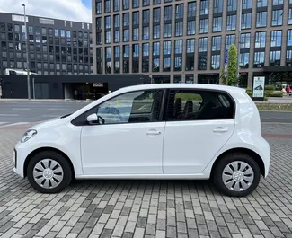 Autovermietung Volkswagen Up! Nr.4890 Automatisch in Prag, ausgestattet mit einem 1,0L Motor ➤ Von Alexandr in der Tschechischen Republik.