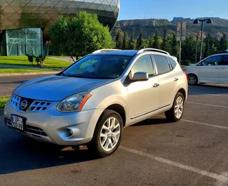 Benzin 2,5L Motor von Nissan Rogue 2011 zur Miete in Tiflis.