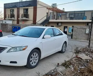 Vermietung Toyota Camry. Komfort, Premium Fahrzeug zur Miete in Georgien ✓ Kaution Einzahlung von 135 GEL ✓ Versicherungsoptionen KFZ-HV, VKV Komplett, Insassen, Diebstahlschutz.