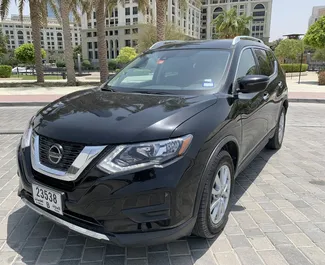 Mietwagen Nissan Rogue 2019 in VAE, mit Benzin-Kraftstoff und 154 PS ➤ Ab 90 AED pro Tag.