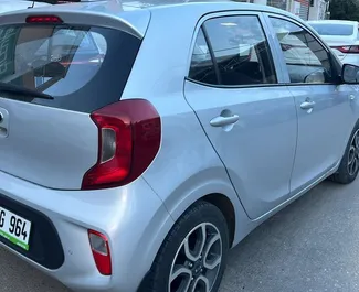 Frontansicht eines Mietwagens Kia Picanto am Flughafen Antalya, Türkei ✓ Auto Nr.5074. ✓ Automatisch TM ✓ 0 Bewertungen.