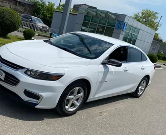 Frontansicht eines Mietwagens Chevrolet Malibu in Kutaisi, Georgien ✓ Auto Nr.5424. ✓ Automatisch TM ✓ 0 Bewertungen.