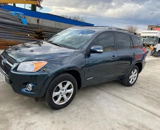 Frontansicht eines Mietwagens Toyota Rav4 in Kutaisi, Georgien ✓ Auto Nr.5421. ✓ Automatisch TM ✓ 0 Bewertungen.