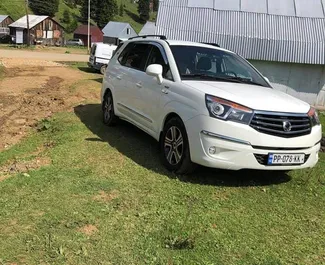 Vermietung SsangYong Korando Turismo. Komfort, Minivan Fahrzeug zur Miete in Georgien ✓ Kaution Einzahlung von 300 GEL ✓ Versicherungsoptionen KFZ-HV, TKV, VKV Plus, Ausland.