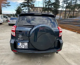 Vermietung Toyota Rav4. Komfort, SUV, Crossover Fahrzeug zur Miete in Georgien ✓ Kaution Einzahlung von 300 GEL ✓ Versicherungsoptionen KFZ-HV, TKV, VKV Plus, Ausland.