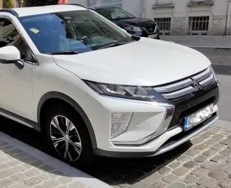 Frontansicht eines Mietwagens Mitsubishi Eclipse Cross am Flughafen Burgas, Bulgarien ✓ Auto Nr.5534. ✓ Automatisch TM ✓ 0 Bewertungen.