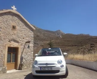 Frontansicht eines Mietwagens Fiat 500 Cabrio auf Kreta, Griechenland ✓ Auto Nr.5755. ✓ Schaltgetriebe TM ✓ 0 Bewertungen.