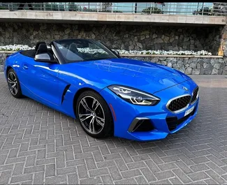 Vermietung BMW Z4. Komfort, Premium, Cabrio Fahrzeug zur Miete in VAE ✓ Kaution Einzahlung von 3000 AED ✓ Versicherungsoptionen KFZ-HV.