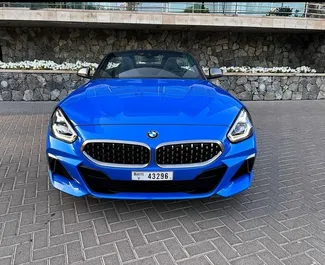 Frontansicht eines Mietwagens BMW Z4 in Dubai, VAE ✓ Auto Nr.5641. ✓ Automatisch TM ✓ 0 Bewertungen.