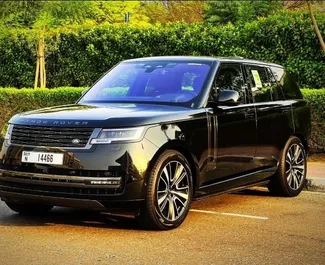 Frontansicht eines Mietwagens Range Rover Vogue in Dubai, VAE ✓ Auto Nr.5666. ✓ Automatisch TM ✓ 0 Bewertungen.