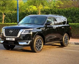 Frontansicht eines Mietwagens Nissan Patrol in Dubai, VAE ✓ Auto Nr.5667. ✓ Automatisch TM ✓ 0 Bewertungen.