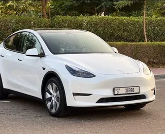 Tesla Model Y – Long Range 2023 mit Antriebssystem Frontantrieb, verfügbar in Dubai.