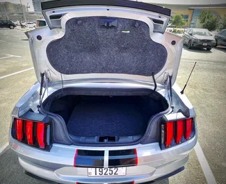 Mieten Sie ein Ford Mustang Cabrio in Dubai VAE