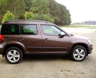 Mietwagen Skoda Yeti 2018 in Weißrussland, mit Benzin-Kraftstoff und 110 PS ➤ Ab 40 USD pro Tag.