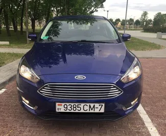 Frontansicht eines Mietwagens Ford Focus in Minsk, Weißrussland ✓ Auto Nr.5834. ✓ Automatisch TM ✓ 0 Bewertungen.