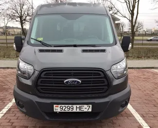 Frontansicht eines Mietwagens Ford Transit in Minsk, Weißrussland ✓ Auto Nr.5837. ✓ Schaltgetriebe TM ✓ 1 Bewertungen.