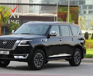 Mietwagen Nissan Patrol 2022 in VAE, mit Benzin-Kraftstoff und 400 PS ➤ Ab 500 AED pro Tag.