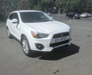 Frontansicht eines Mietwagens Mitsubishi Outlander Sport in Tiflis, Georgien ✓ Auto Nr.5823. ✓ Automatisch TM ✓ 0 Bewertungen.