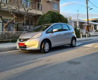 Vermietung Honda Fit. Wirtschaft, Komfort Fahrzeug zur Miete auf Zypern ✓ Kaution Keine Kaution ✓ Versicherungsoptionen KFZ-HV, TKV, VKV Plus, VKV Komplett, Diebstahlschutz, Junge.