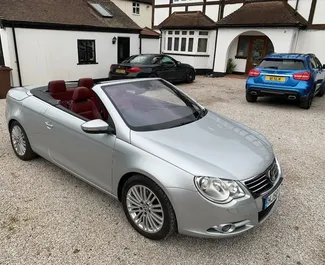 Frontansicht eines Mietwagens Volkswagen Eos auf Rhodos, Griechenland ✓ Auto Nr.5820. ✓ Schaltgetriebe TM ✓ 0 Bewertungen.