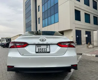 Vermietung Toyota Camry. Komfort, Premium Fahrzeug zur Miete in VAE ✓ Kaution Einzahlung von 1500 AED ✓ Versicherungsoptionen KFZ-HV, TKV.