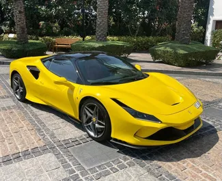 Frontansicht eines Mietwagens Ferrari F8 in Dubai, VAE ✓ Auto Nr.5992. ✓ Automatisch TM ✓ 0 Bewertungen.