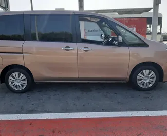 Autovermietung Nissan Serena Nr.6505 Automatisch in Larnaca, ausgestattet mit einem 2,0L Motor ➤ Von Panik auf Zypern.