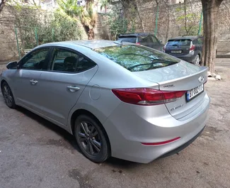 Benzin 2,0L Motor von Hyundai Elantra 2018 zur Miete am Flughafen Tiflis.