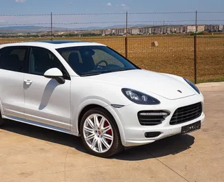 Frontansicht eines Mietwagens Porsche Cayenne in Tiflis, Georgien ✓ Auto Nr.6290. ✓ Automatisch TM ✓ 0 Bewertungen.