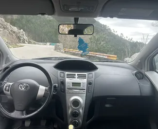 Autovermietung Toyota Yaris Nr.6297 Schaltgetriebe in Budva, ausgestattet mit einem 1,4L Motor ➤ Von Vesko in Montenegro.