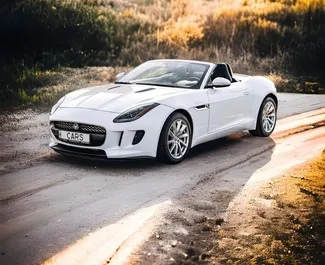 Vermietung Jaguar F-Type. Premium, Luxus, Cabrio Fahrzeug zur Miete in Georgien ✓ Kaution Einzahlung von 1500 GEL ✓ Versicherungsoptionen KFZ-HV, TKV.