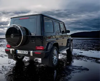 Benzin 4,0L Motor von Mercedes-Benz G-Class 2021 zur Miete in Tiflis.