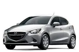 Frontansicht eines Mietwagens Mazda 2 in Ayia Napa, Zypern ✓ Auto Nr.6469. ✓ Automatisch TM ✓ 0 Bewertungen.