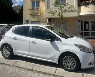 Autovermietung Peugeot 208 Nr.6575 Schaltgetriebe in Podgorica, ausgestattet mit einem 1,6L Motor ➤ Von Stephen in Montenegro.