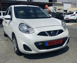 Frontansicht eines Mietwagens Nissan March in Limassol, Zypern ✓ Auto Nr.2356. ✓ Automatisch TM ✓ 0 Bewertungen.