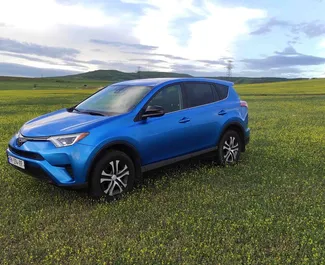 Vermietung Toyota Rav4. Komfort, SUV, Crossover Fahrzeug zur Miete in Georgien ✓ Kaution Einzahlung von 150 GEL ✓ Versicherungsoptionen KFZ-HV, VKV Komplett, Diebstahlschutz.